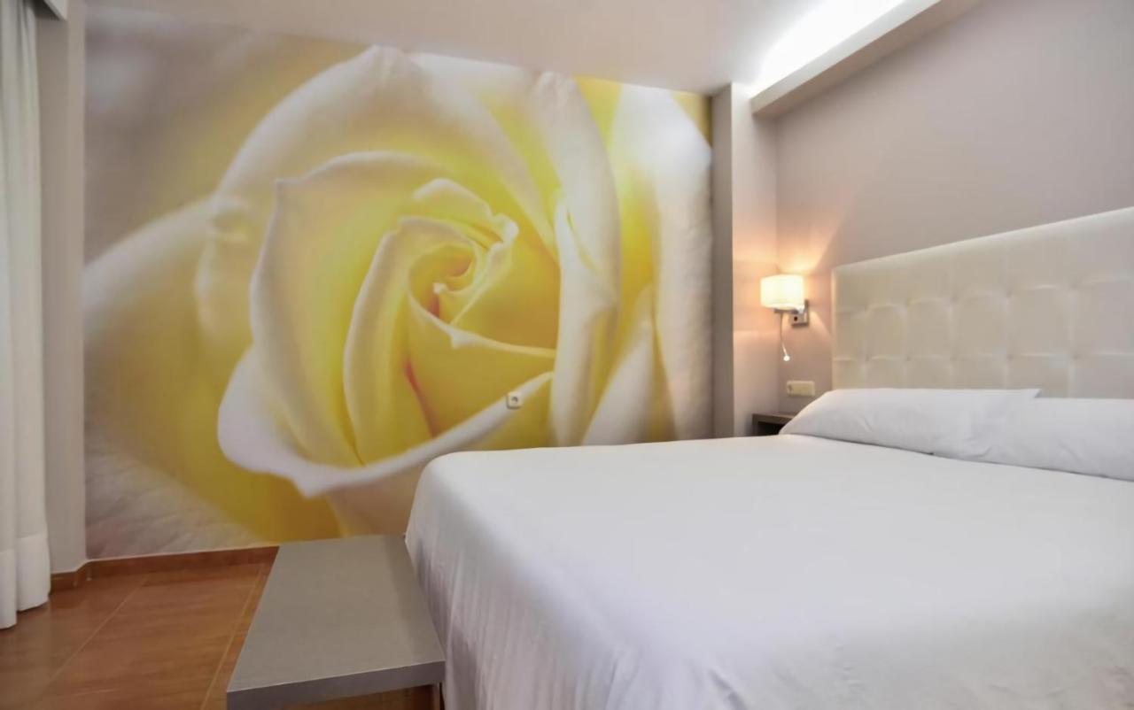 Hotel Jucamar Cangas do Morrazo Bagian luar foto